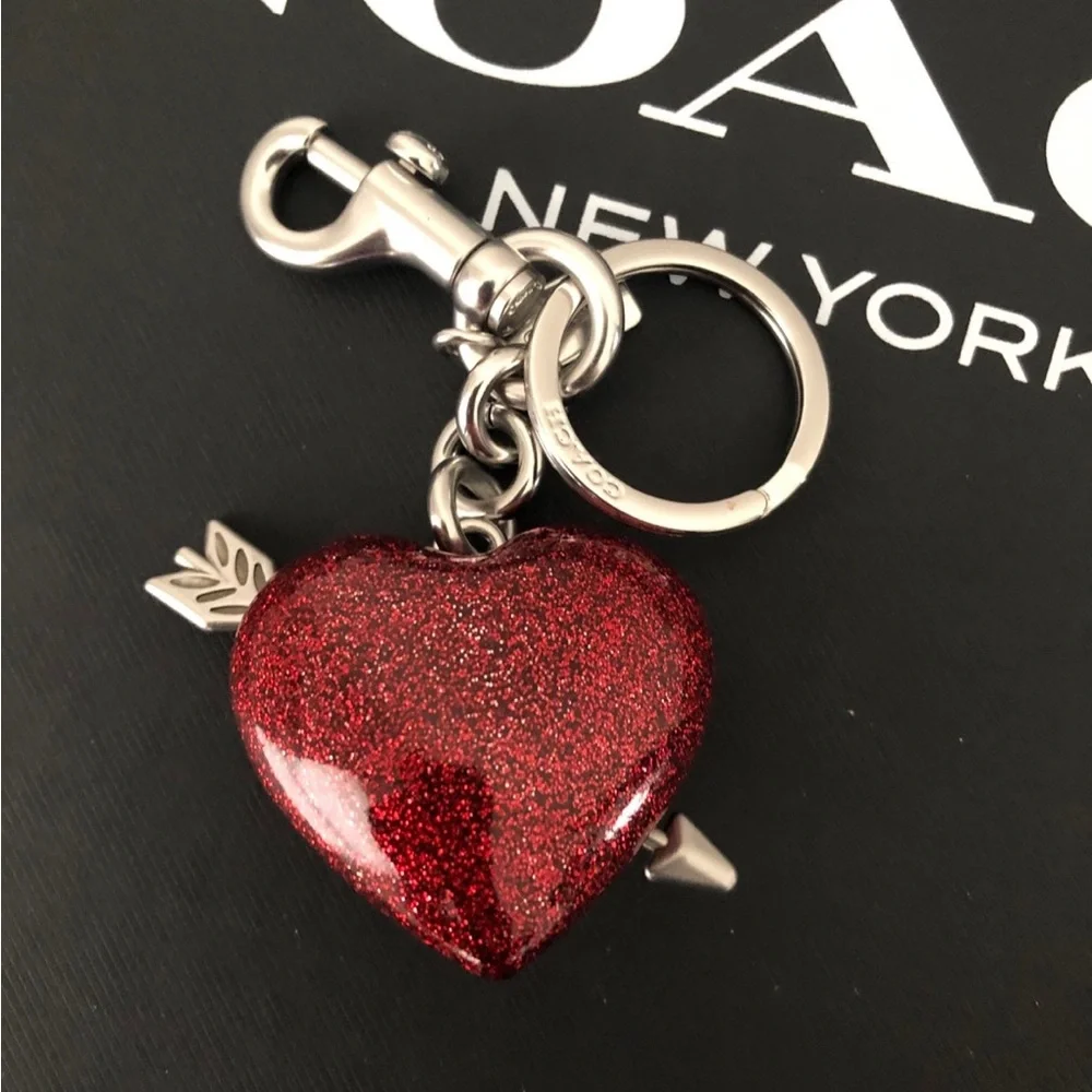 COACH Heart ❤️ arrow love Valentines Red Sparkling Purse charm key chain - Picture 4 of 5